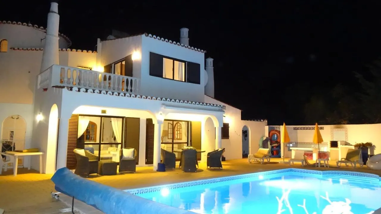 Casa Figueira Βίλα Καρβοέιρο 0*,